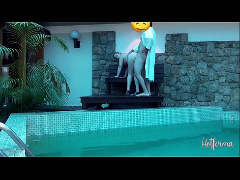 ❤️ Baas noeget faam nei it swimbad, mar koe net wjerstean in hot Homemade porno by wy ️❤